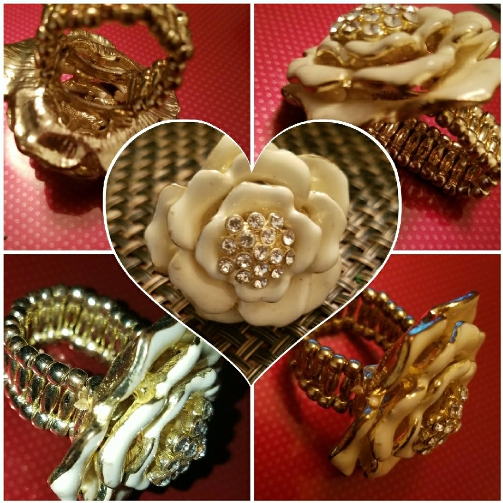 🌞SALE! Ring-White Rose Stretchy Design Back!